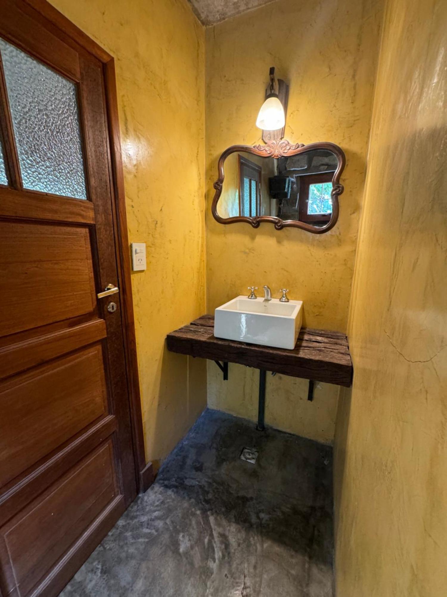 Arehue Lodge