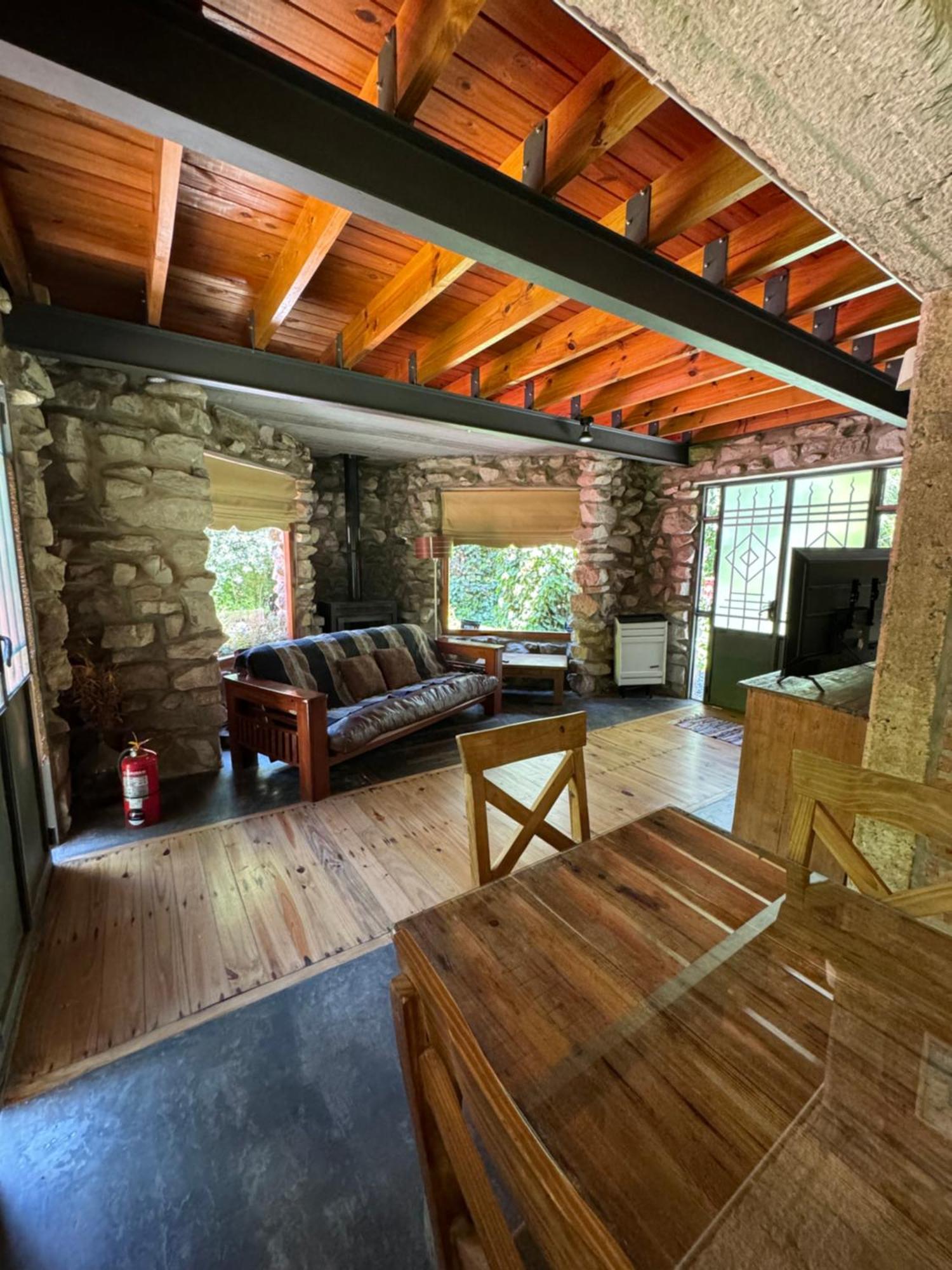 Lodge Arehue *